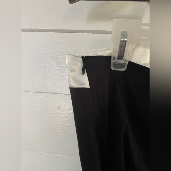 Black 50’s Silhouette Sweetheart Neckline Ribbon Corset Dress - Picture 5 of 10